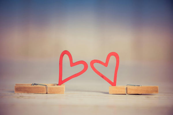 Ghosting, Orbiting, Breadcrumbing, Love Bombing: cosa sono e come difendersi